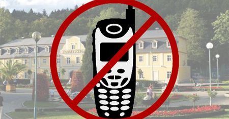 W uzdrowisku mamy się kurować - a nie gadać przez telefon?