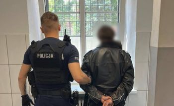 Bezdomny mężczyzna dotkliwie pobił Ukrainkę. Szybka reakcja policji