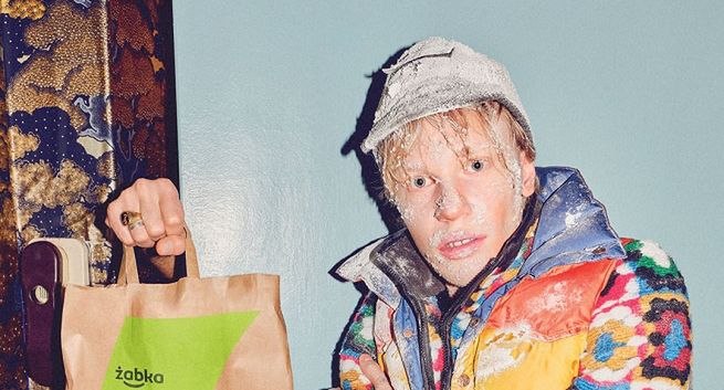 Żabka Jush przekonuje, że czasami lepiej nie mieć czasu na zakupy