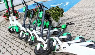 Wycofują elektryczne hulajnogi. "Są porozrzucane po całym mieście"