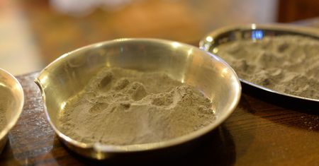 Środa Popielcowa a koronawirus. Ile osób może wejść do kościoła?