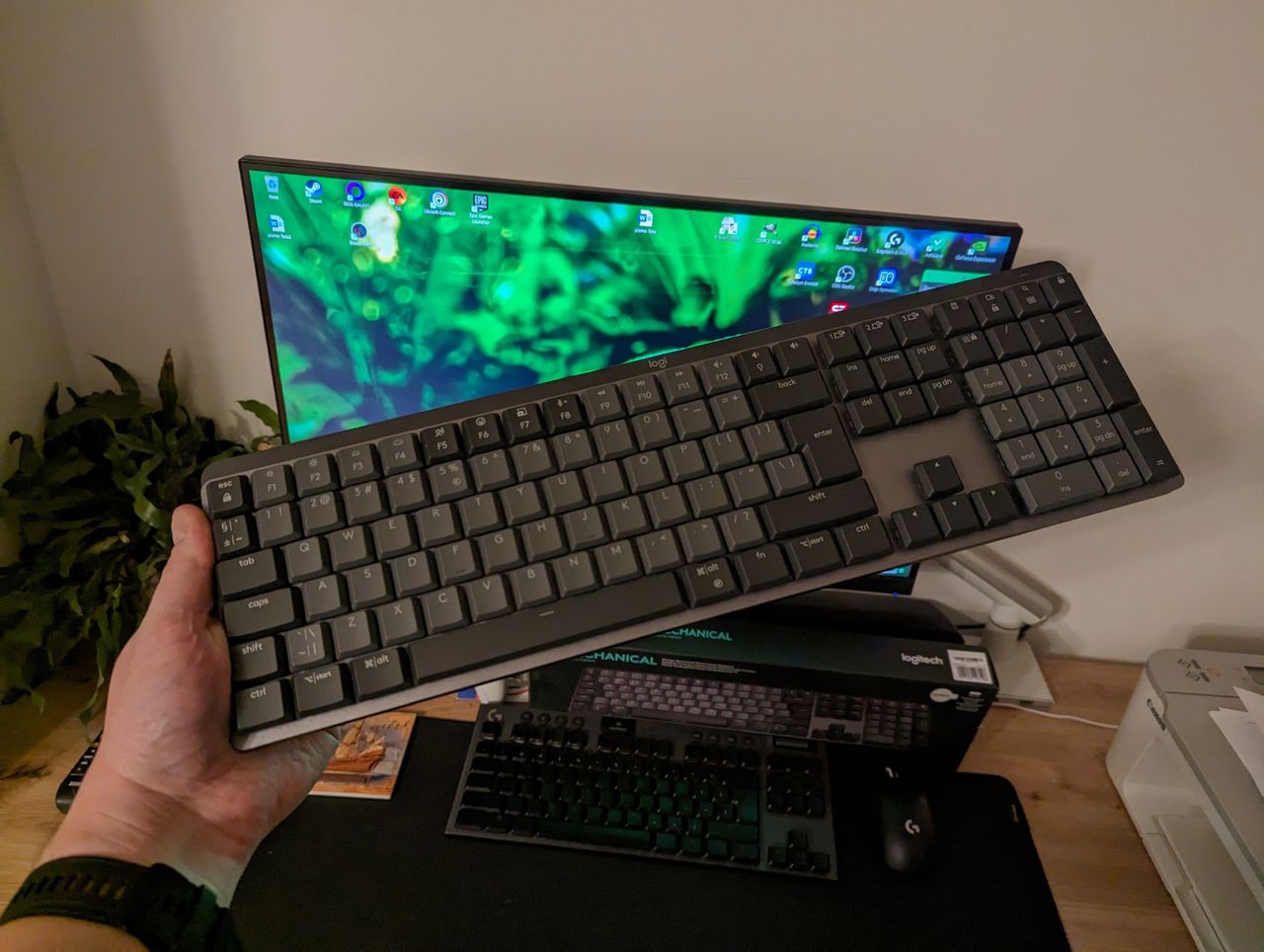 Bezprzewodowa klawiatura do domu i biura. Logitech MX Mechanical [Recenzja]