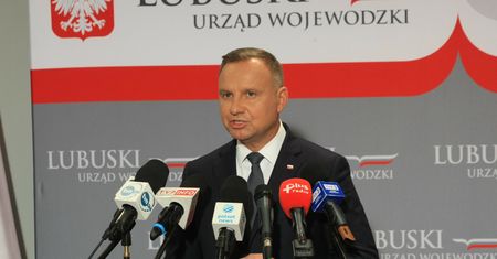 Skażenie Odry. Prezydent wskazał przyczynę i zapowiedział całodobowy monitoring