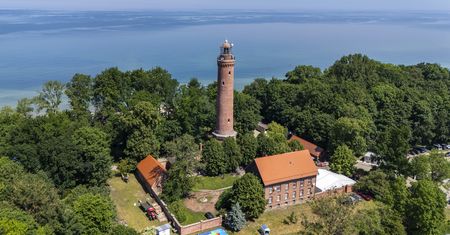 Gąski nad Bałtykiem. Latarnia, plaża i atrakcje, które warto zobaczyć