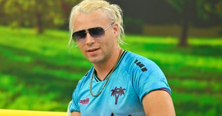 Kim są rodzice Skolima? To oni stoją za jego sukcesem