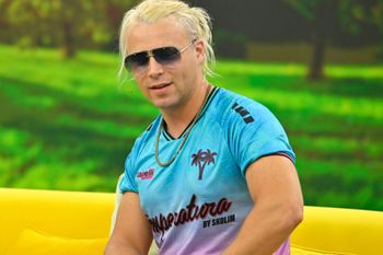 Kim są rodzice Skolima? To oni stoją za jego sukcesem