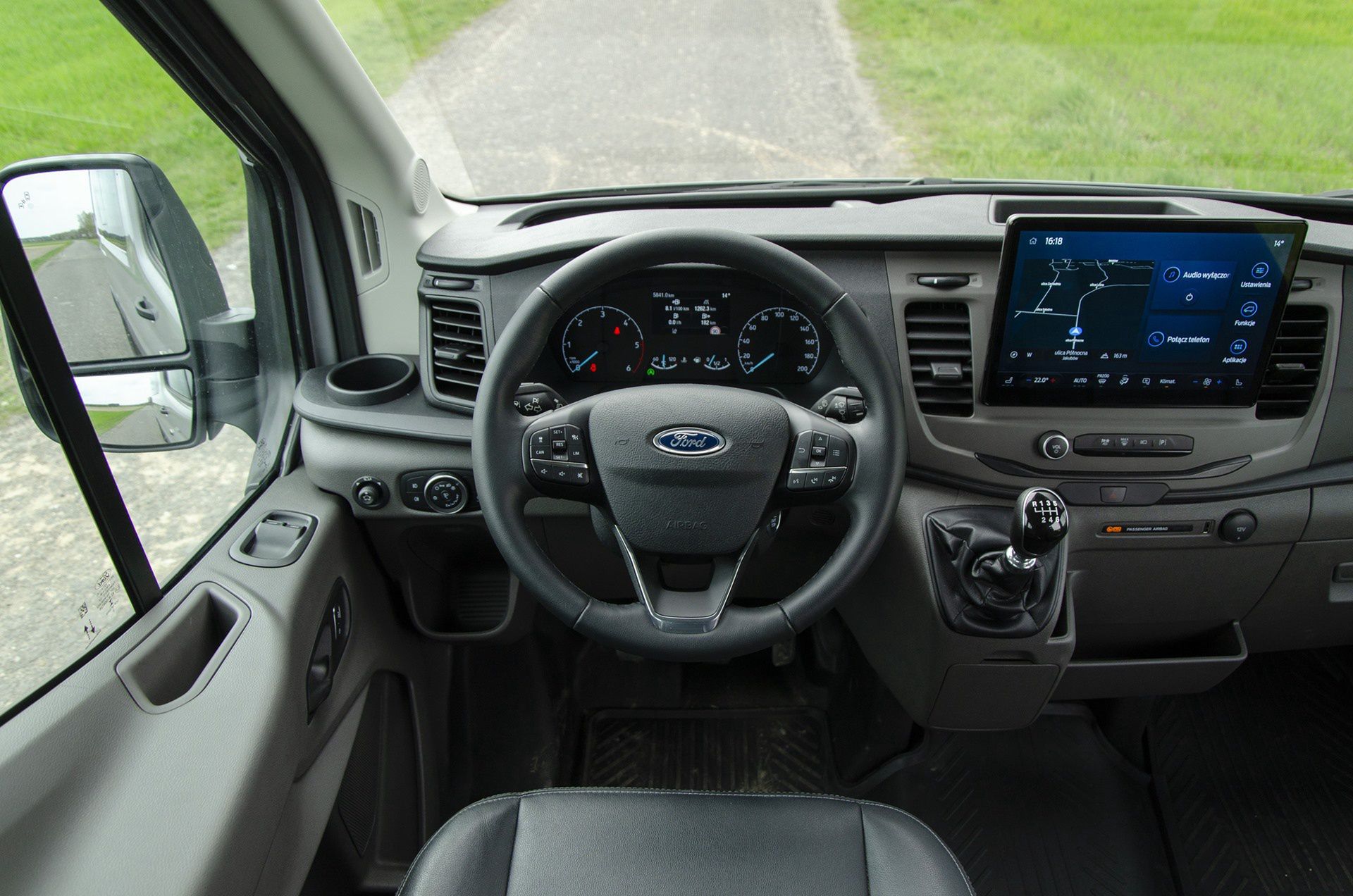 Ford Transit Trail (2023)