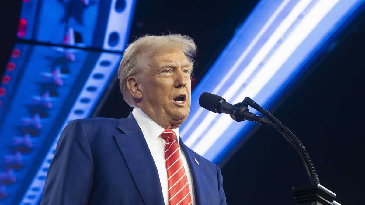 "Miękkie i żałośnie słabe umowy". Trump zapowiada stworzenie nowego urzędu celnego