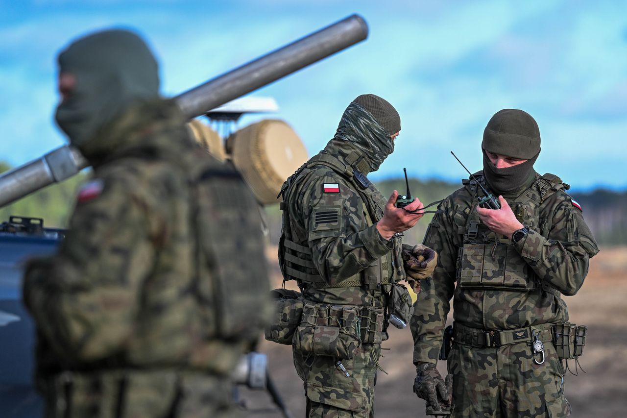 Obowiązkowa służba wojskowa w Polsce? Nowy sondaż ujawnia nastroje