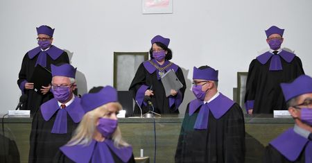 Makowski: "'Pseudoprezydent w pseudowyborach’, czyli strategia zrażania normalsów" [OPINIA]