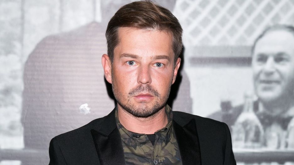 Tomasz Schmidt musiał zamknąć swoje salony fryzjerskie
