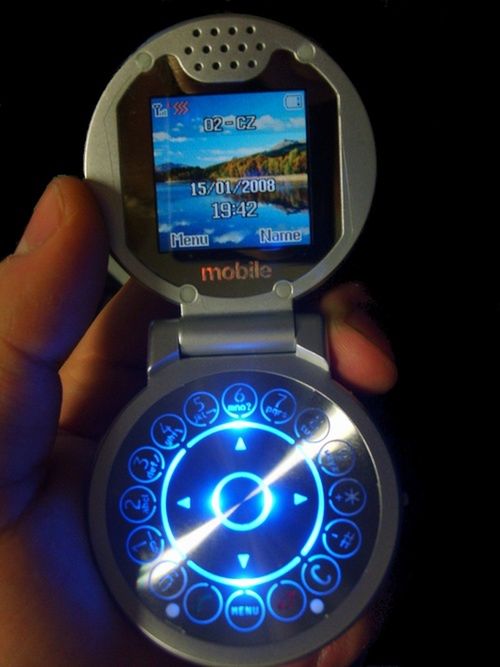 WigiTel W3 - puderniczka czy zegarek? 3