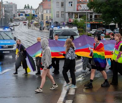 Incydent na Paradzie Równości. Policjant jechał na sygnale