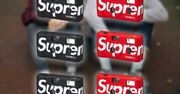 Aparat właściwy czasom? Oto Yashica MF-1 Supreme z wielkim logo na korpusie