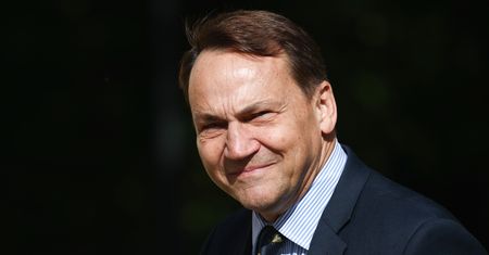 Polacy popierają propozycję Sikorskiego ws. NATO