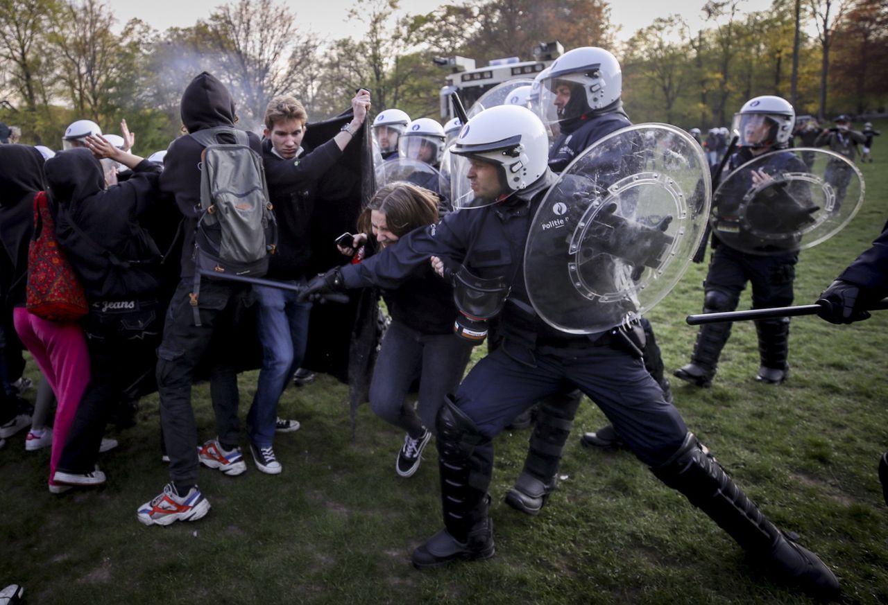 Belgia. Policja rozpędziła imprezowiczów w parku