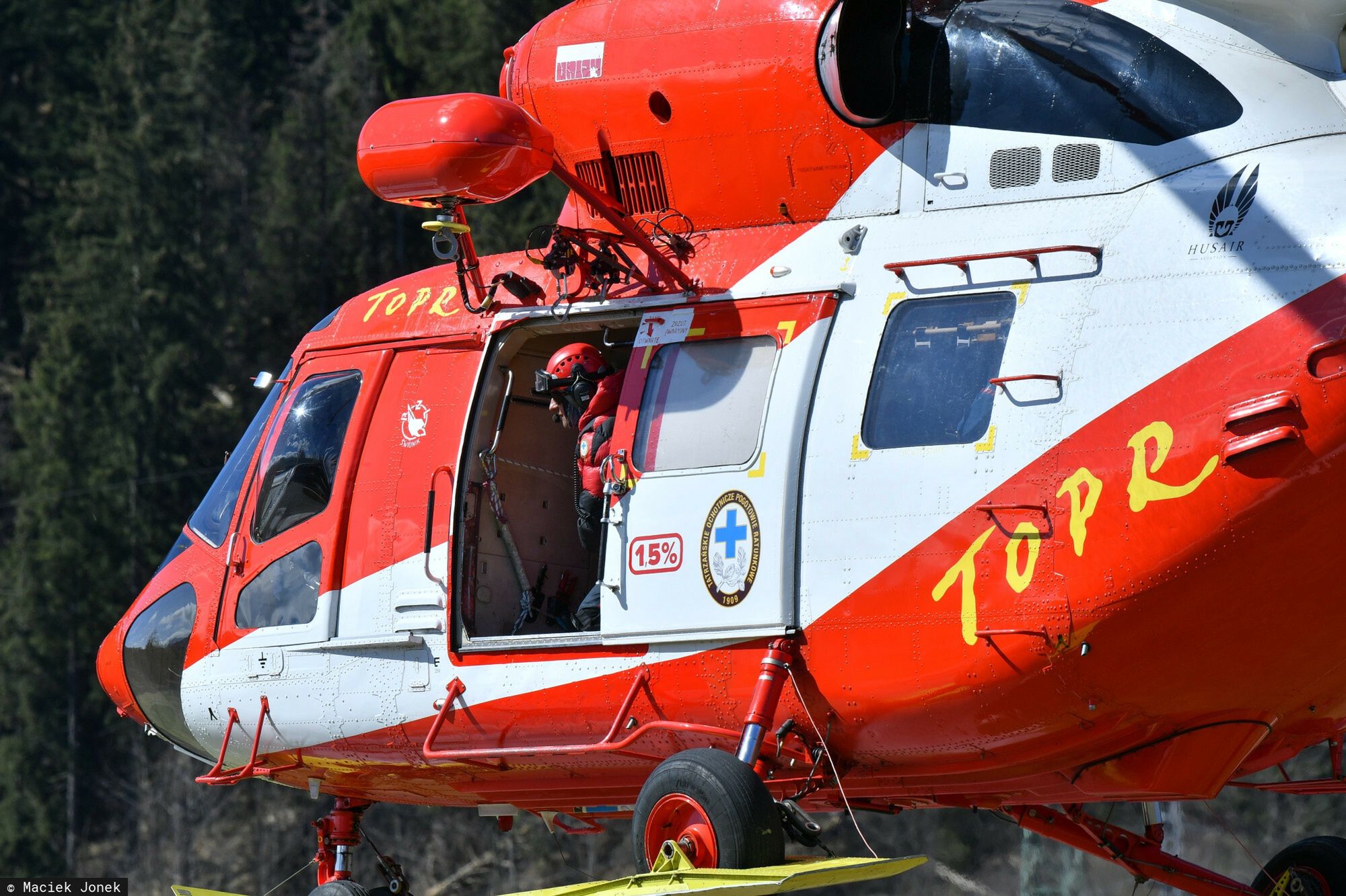?miertelny wypadek ?o?nerza w Tatrach
26.03. 2024. Zakopane W Tatrach podczas cwiczen doszlo do smiertelnego wypadku zolnierza Fot. Maciek Jonek/REPORTER
Maciek Jonek/REPORTER