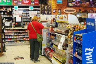 Zakaz sprzedaży alkoholu na stacjach bliżej. Padła data