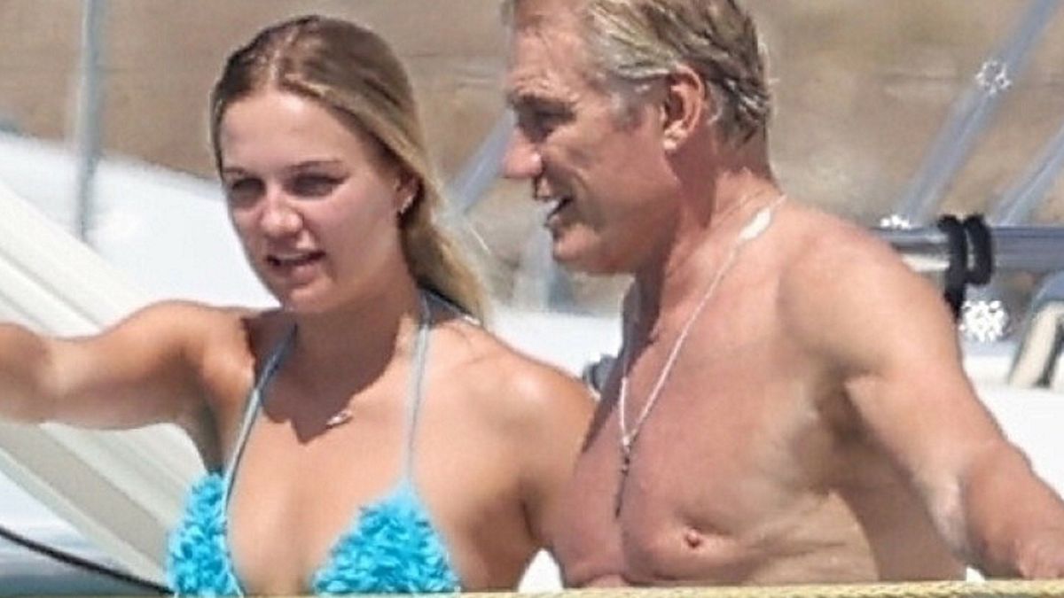 Dolph Lundgren ożenił się z młodszą o 39 lat Emmą Krokdal. Tuż po ślubie przyłapano ich na jachcie w okolicy wyspy Mykonos