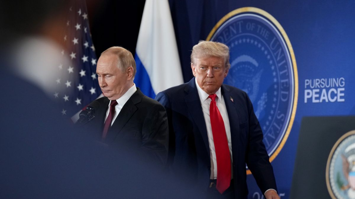 ANCHORAGE, ALASKA - AUGUST 15: U.S. President Donald Trump (R) and Russian President Vladimir Putin arrive for a press conference at Joint Base Elmendorf-Richardson on August 15, 2025 in Anchorage, Alaska. The two leaders are meeting for peace talks aimed at ending the war in Ukraine. (Photo by Andrew Harnik/Getty Images)