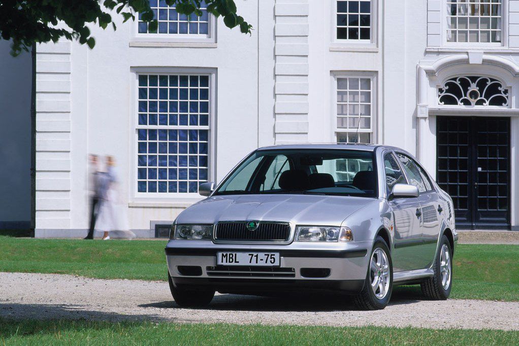 Skoda Octavia nie jest propozycją dla estetów, ale podchodząc do tematu pragmatycznie, trudno o bardziej wszechstronne auto w tej klasie.