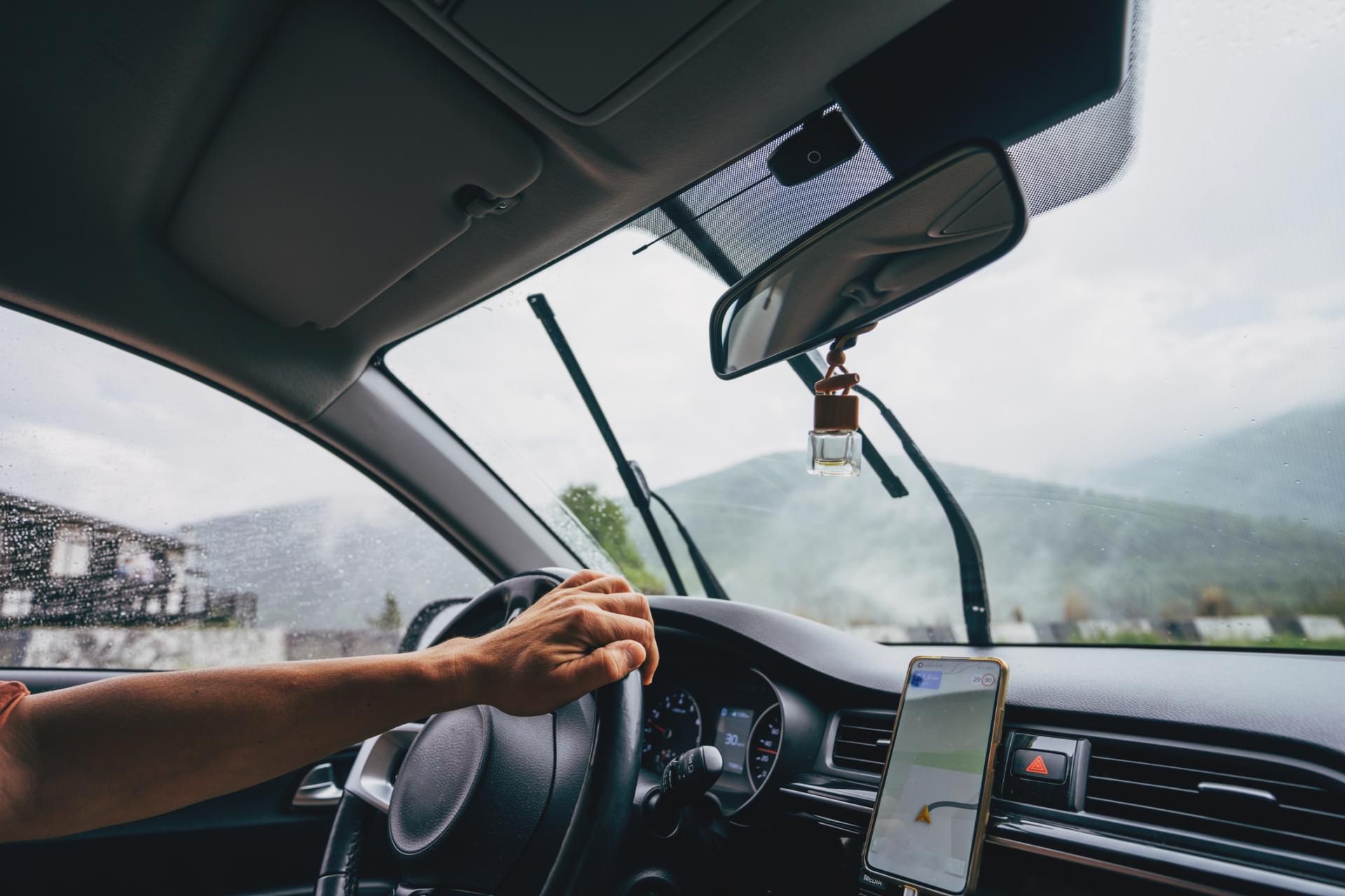 Czego nie wolno robić w trakcie burzy?