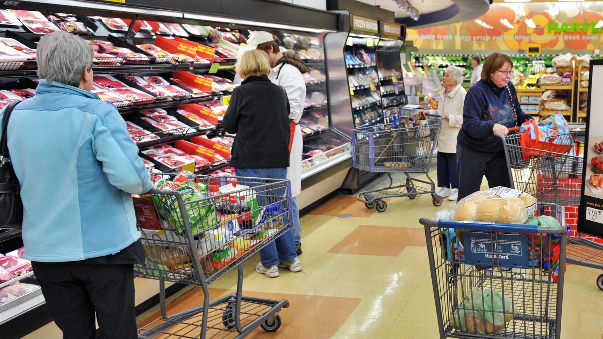 Customers in the Hannaford supermarket on Columbia Turnpike in East Greenbush Thursday Nov. 1, 2012.  (Photo by John Carl D'Annibale/Albany Times Union via Getty Images)