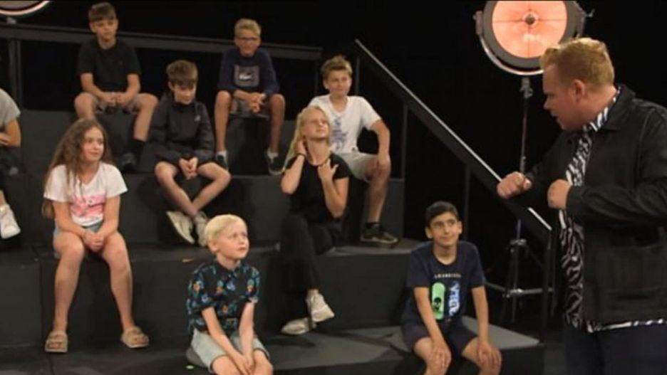 Dania. Pokazali dzieciom nagich dorosłych