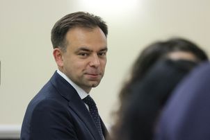 Rząd odsłoni karty. Minister finansów wskazał kluczowy termin ws. budżetu