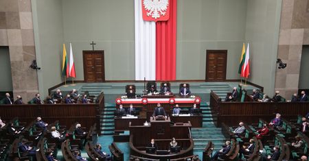 Warszawa. Święto Narodowe Trzeciego Maja. "Niech żyją wolność i solidarność"