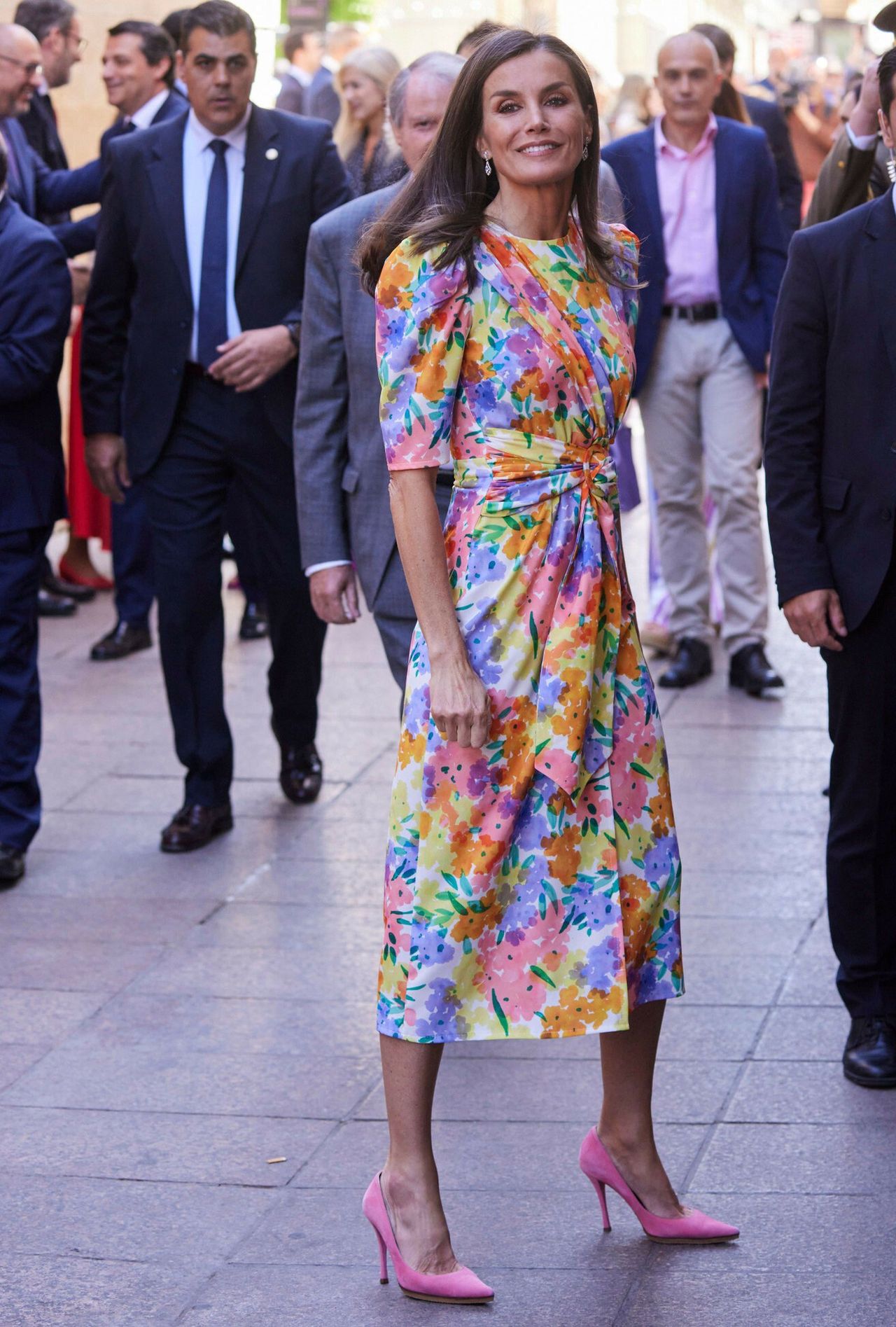 Królowa Letizia zaprezentowała się w sukience w kwiaty 