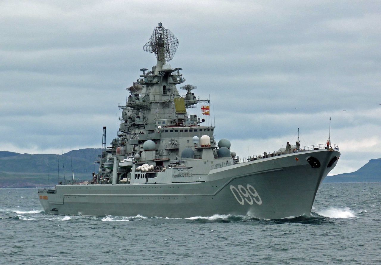 Rosyjski krążownik rakietowy z napędem jądrowym "Piotr Wielikij"