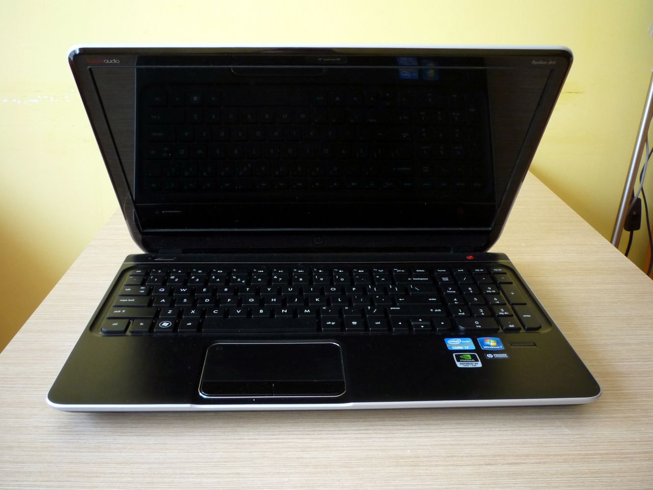 HP Pavilion dv6-7070ew