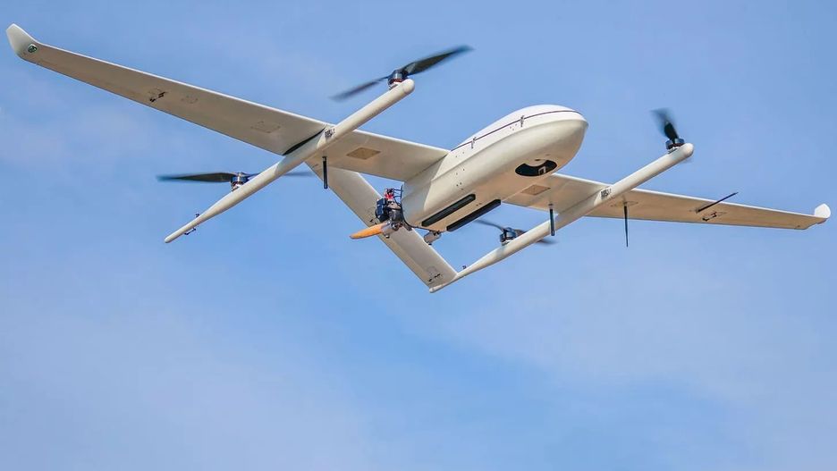 dron CW-40D