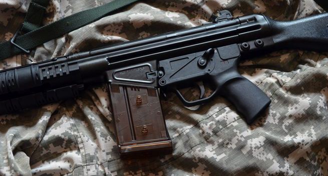 „Spiegel” o kompromitacji podczas badania historii niemieckiej firmy Heckler &amp; Koch; założycieli pochopnie uznano za niewinnych zbrodni nazistowskich