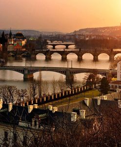 Czechy koronawirus. Stan wyjątkowy i godzina policyjna