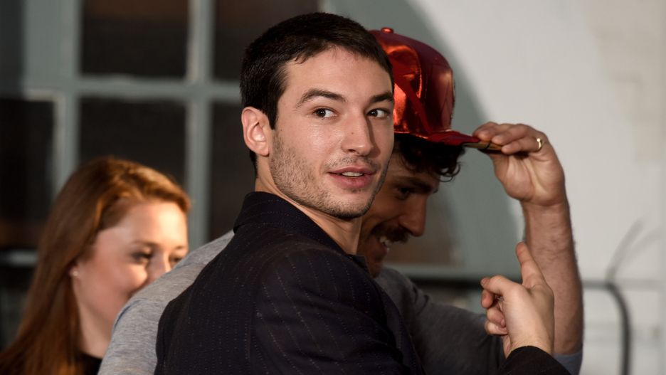 Ezra Miller miał niezachwianą pozycję w Warner Bros. To już przeszłość