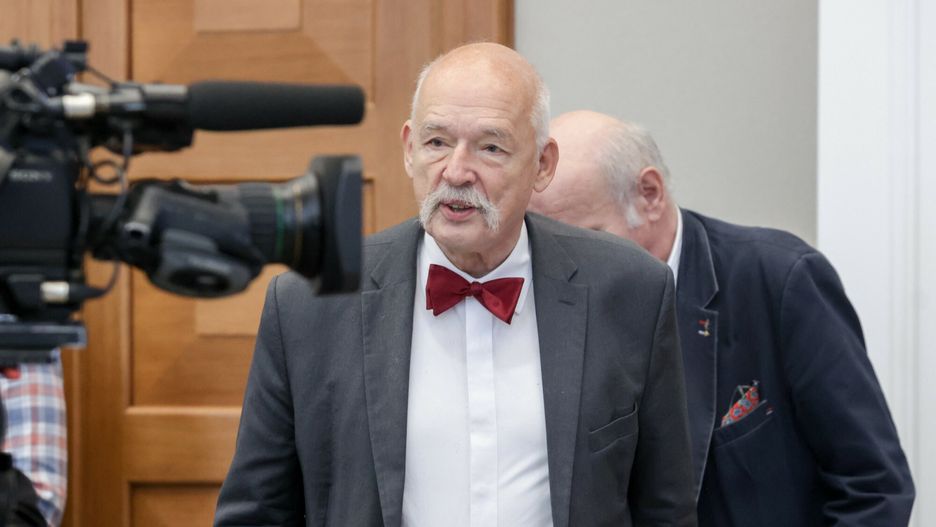 Wynik kontroli NIK nt. Telewizji Polskiej06.10.2023 Warszawa konferencja prasowa Najwyzszej Izby Kontroli  dot TVP SA, Fot Tomasz Jastrzebowski/REPORTER
n/z: Janusz Korwin-MikkeTomasz Jastrzebowski/REPORTER
