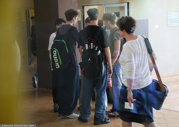 Miała pożyczać pieniądze od uczniów i zlecić pobicie jednego z nich