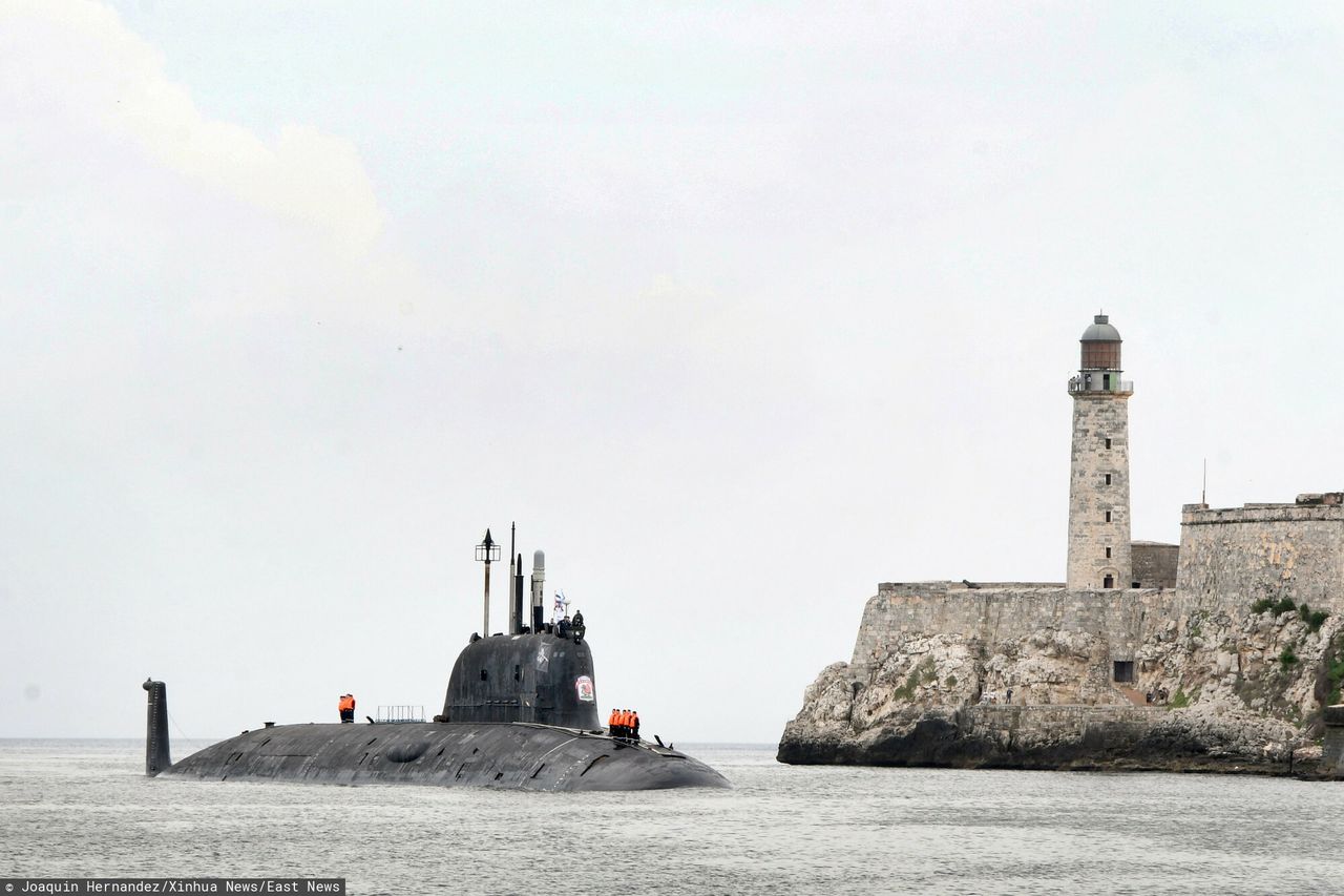 american submarine USS Helena docks in Guantanamo amid Russian maneuvers