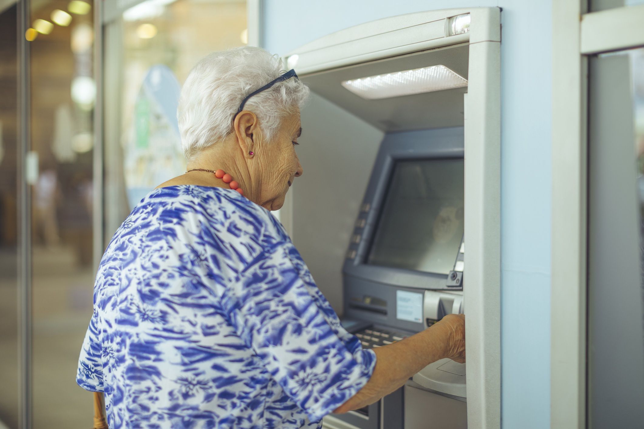 Using the ATM
Using the ATM
Eva-Katalin