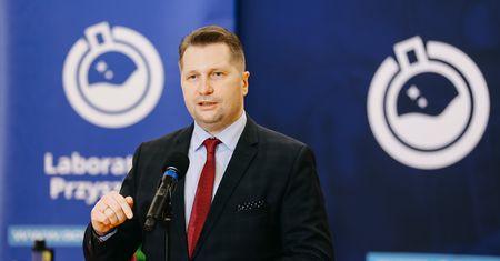 Wcześniejsze emerytury dla nauczycieli. Czarnek: rozmawiam z prezes ZUS