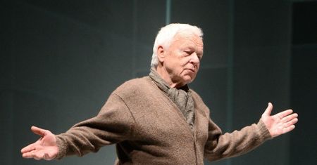 Opania tłumaczy, dlaczego nie gra w serialach: "Jestem droższy niż młodzi, więc bierze się tańszych"