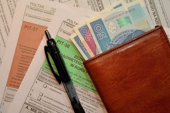 Coraz mniej czasu na rozliczenie PIT. Skarbówka uruchamia specjalną infolinię