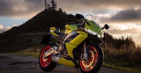 Aprilia RS 660 zadebiutowała oficjalnie. Już można zamawiać