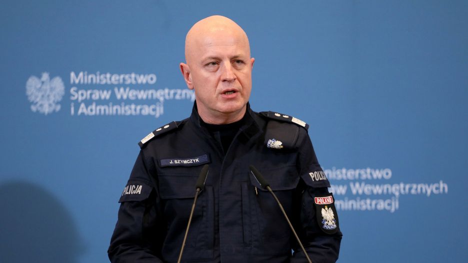 Konferencja szefa MSWiA nt. modernizacji s?u?b mundurowych
Fot. Jakub Kaminski/East News, Warszawa, 27.10.2021. Ministerstwo Spraw Wewnetrznych i Administracji. Konferencja prasowa przedstawiajaca program modernizacji Policji, Strazy Granicznej, Panstwowej Strazy Pozarnej i Sluzby Ochrony Panstwa w latach 2022-2025.
N/z: komendant glowny Policji gen. insp. Jaroslaw Szymczyk
Jakub Kaminski