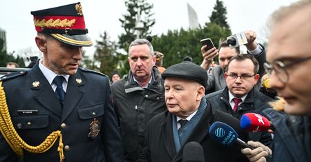 Kaczyński mówi o "piśmie" z poleceniem Hołowni. Prawda okazała się inna?