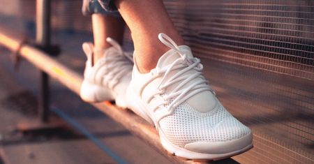 Pozostaną jak nowe kilka sezonów. Które buty można prać w pralce?
