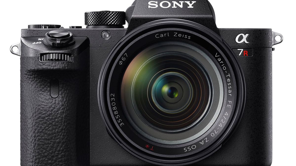 Sony A7R II – bezlusterkowiec z pełnoklatkową matrycą 42,4 Mpix BSI CMOS i filmami 4K 1