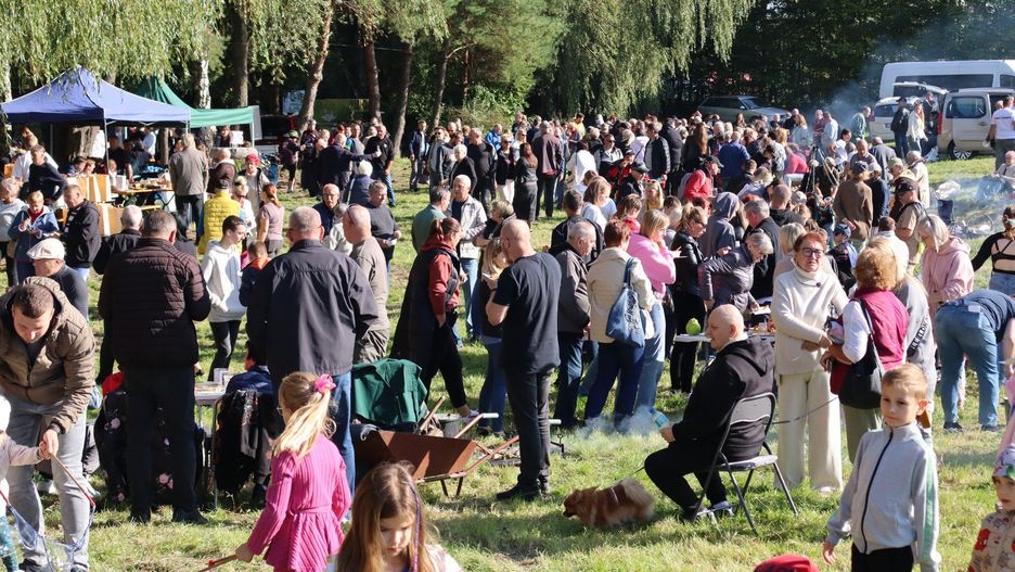 Kto robi najlepsze ziemniaki po cabańsku? Rozstrzygnięto to podczas &#34;Pieczonych na polu&#34;